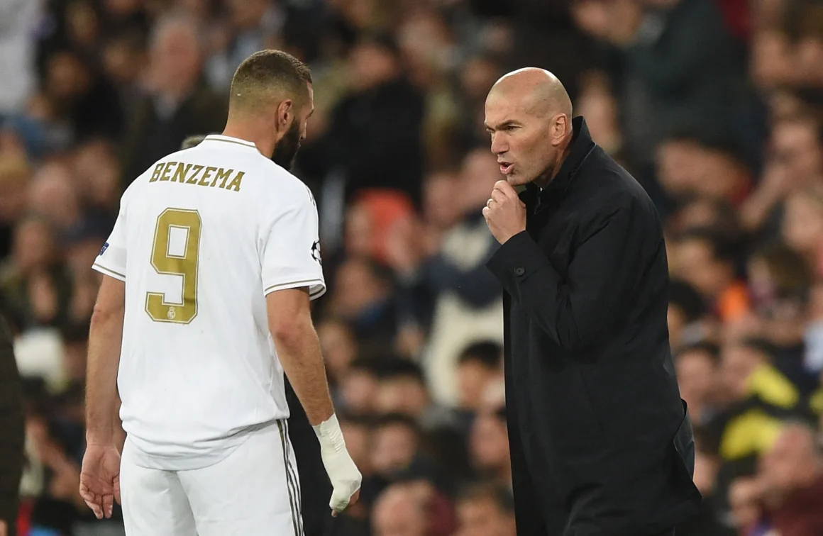 33c755c7-9043-4e94-bbad-6674d8555947 Zinedine Zidane : un Parcours de Devient Entraîneur d’Élite au Real Madrid