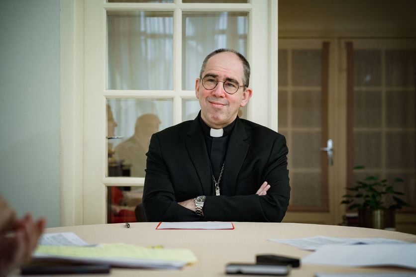 FRANCE-PORTRAIT-BISHOP-MATTHIEU-ROUGE-NANTERRE-DEBATE Réactions et implications de la légalisation du suicide assisté
