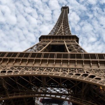 419135b3-3160-4426-b65e-ddffe7390d35 Interpellation d’un homme pour escalade de la tour Eiffel