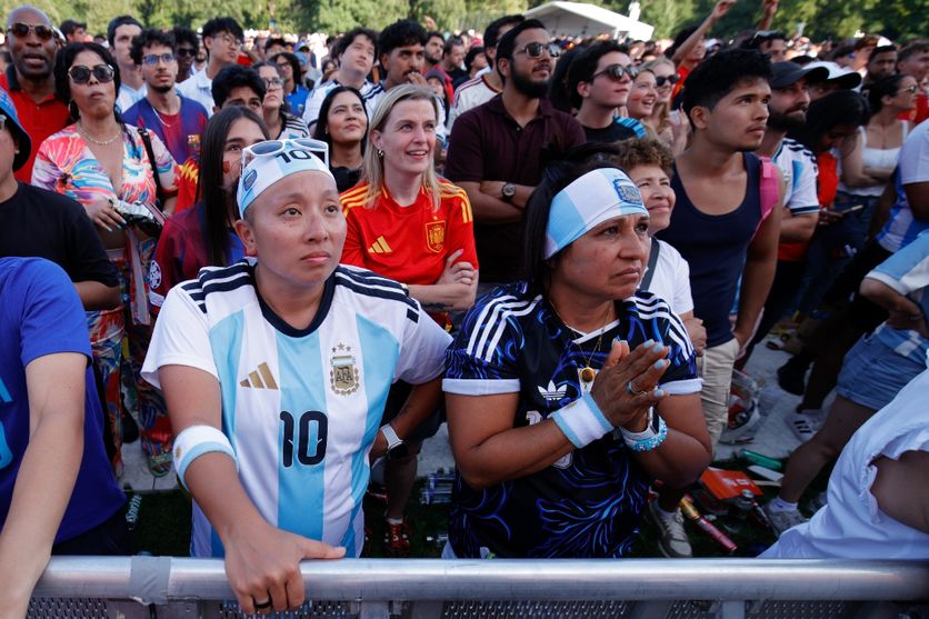 4dd92ac8-0a4f-482a-9f0e-fed5b2031918 Des fans à New York animent la finale de la Coupe du monde malgré des défis