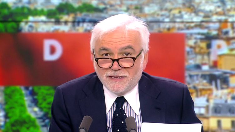 524926bc-e340-4d5a-a571-16dd44ab1f19 Candidature de Marine Le Pen à l’Élection Présidentielle: Analyse de Pascal Praud