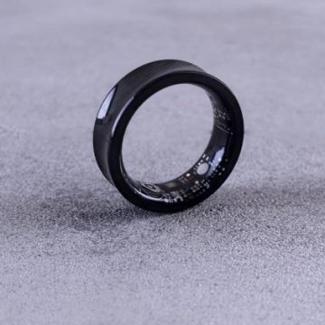 5b56b39c-eed0-42f7-a523-6a6e54ad68d4 La bague connectée et ses implications sur la santé