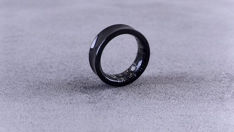 5b56b39c-eed0-42f7-a523-6a6e54ad68d4 La bague connectée et ses implications sur la santé
