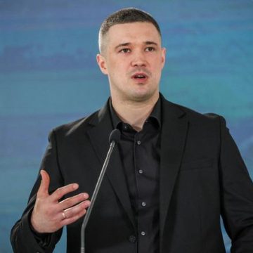 Remaniement surprise en Ukraine: la scène politique secouée