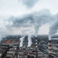 Pollution des sites de baignade par les PFAS en France