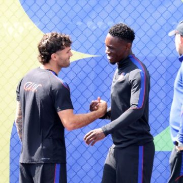 6b212845-f85d-492d-9e32-8d46c0a0b068 La suspension du carton rouge de Balogun à la Coupe du Monde suscite des réactions variées