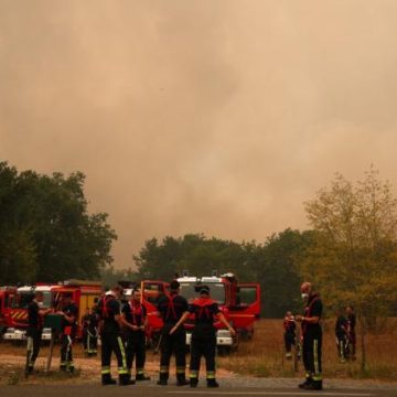 Incendies dévastateurs en Gironde et ailleurs: mesures et réactions