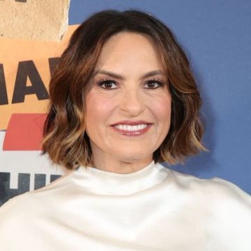Mariska Hargitay animera la cérémonie des Emmy Awards