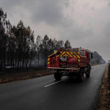 Incendies en Gironde et en Espagne : Évacuations massives et situation préoccupante