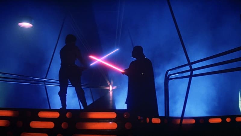 7c2cd9a8-cff1-4ee0-af08-abaf8ceb917d Un sabre laser de Star Wars vendu pour un prix record