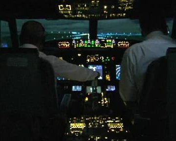 7f3fdca2-7cc3-45ab-b063-3940e5f008ef Un pilote de Malaysia Airlines arrêté avec 70.000 comprimés d’ecstasy à Jakarta