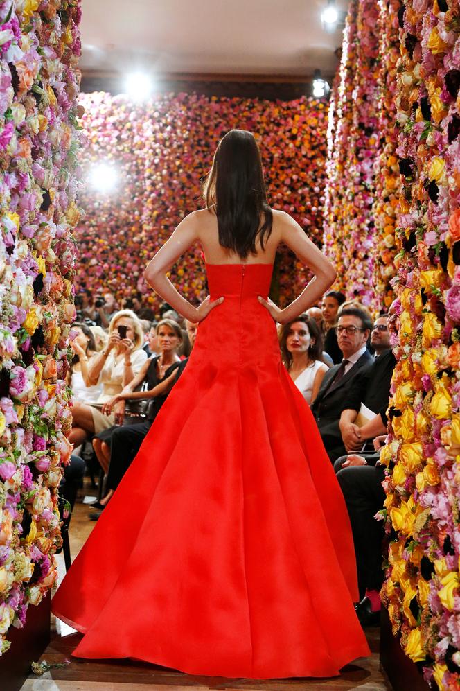 82317888-c1ea-4235-99da-03ba7ba1c5f1 Le Défilé Spectaculaire de Raf Simons Chez Dior