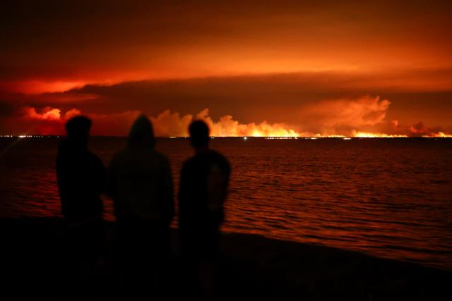 82b6f688-6359-4f94-ba23-d9707a351281 Évacuation massive du cap Ferret en raison des incendies en Gironde