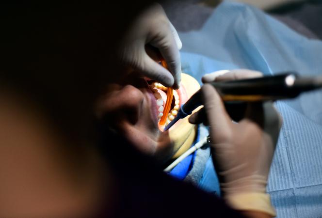 8645d594-a948-43c9-bbc7-683cc4eaa02a Un dentiste marseillais condamné pour escroquerie envers la Sécurité sociale