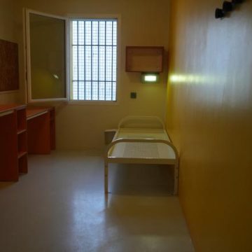 89ab23bc-3682-4f29-b54d-4b82e84061cc Salah Abdeslam : confrontation avec l’administration pénitentiaire
