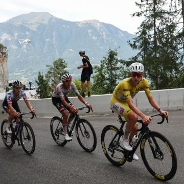 8c37d08d-388f-4d8e-abb6-18b6118e8ceb Remco Evenepoel Gagne la 15e Étape du Tour de France