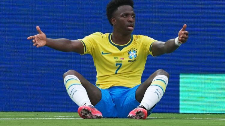 91b84b37-4931-4d5b-ae16-8b1b681a29d4 Vinicius Jr arbore un nouveau visage après son élimination en Coupe du monde
