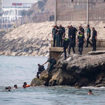 Afflux de migrants vers Ceuta depuis le Maroc