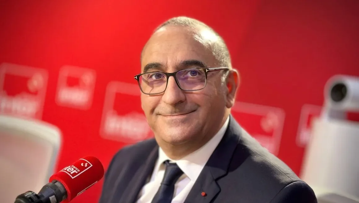 9829bae9-ff25-4fb7-8395-434ebca2bba9 Débat sur la présomption de légitime défense pour les policiers