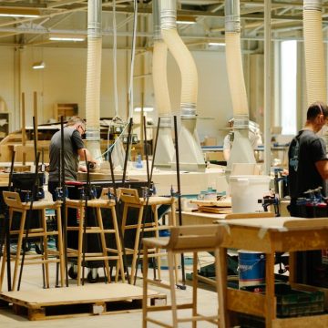 Tour de France de savoir-faire d’exception : Alki et l&rsquo;art de la fabrication de meubles au Pays basque