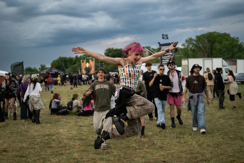 FRANCE-LIFESTYLE-MUSIC-RAVE La Loi Ripost et les Free Parties : Débat sur les Raves en France