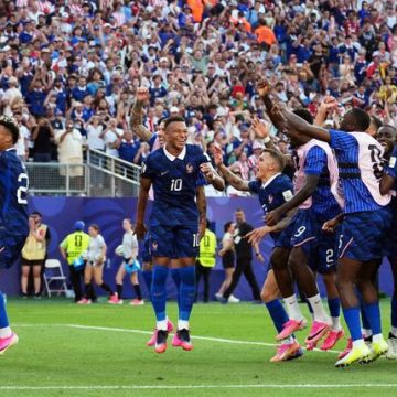 L&rsquo;équipe de France affronte un Paraguay physique lors de la Coupe du monde 2026