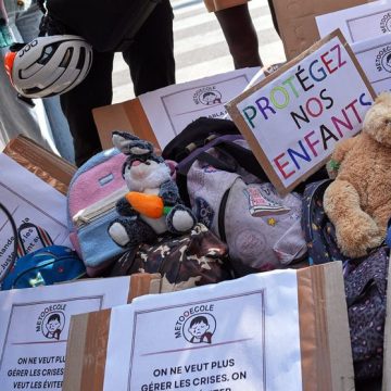 Rassemblement contre les Violences a l ecole et dans le periscolaire Réactions et Enquêtes Face aux Violences Périscolaires à Paris