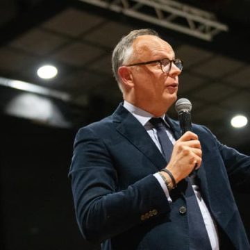 aa62b7c7-fe8f-46c8-abdb-9ca448778de9 Édouard Philippe: Priorité au Travail et aux Réformes