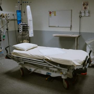 aaadfbeb-7de5-4ed2-83a7-6313360fdb1a Réduction et réorganisation des lits hospitaliers en France