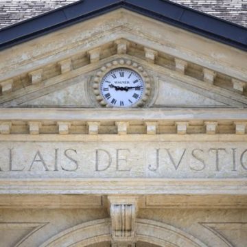 Un homme jugé pour des crimes graves dans le Jura