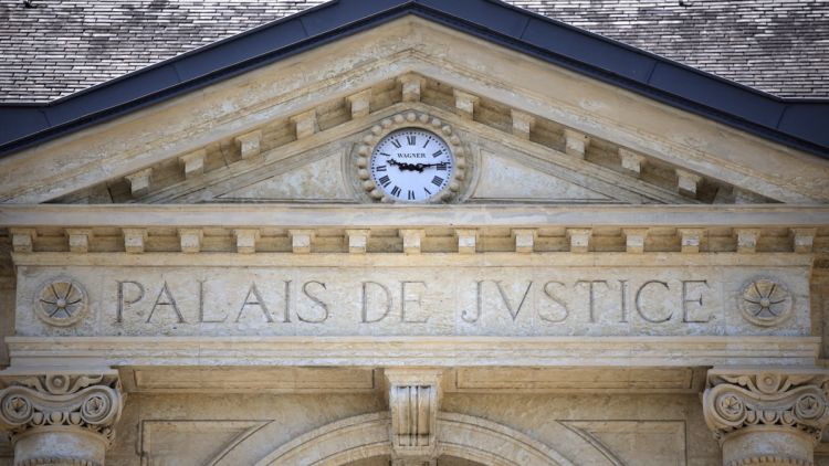 ab466dee-ce6c-4b37-8604-83741fcd2639 Un homme jugé pour des crimes graves dans le Jura