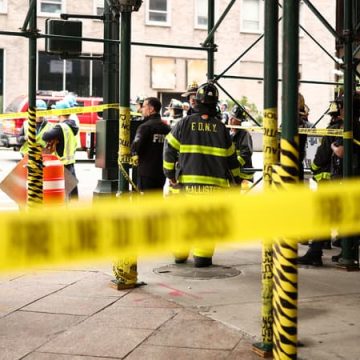 Une situation critique à Manhattan : évacuation d&rsquo;un immeuble en rénovation