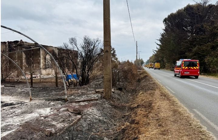 ac77cfc6-781d-43aa-a1fb-25d1b950abf3 Dévastation par Incendie au Porge : Une Communauté en Quête de Reconstruction