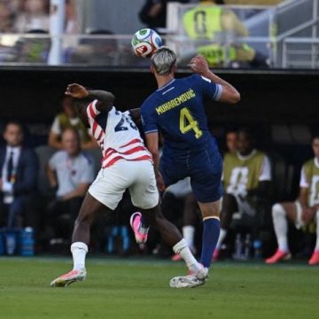 La Fifa retire le carton rouge de Folarin Balogun, soulevant des questions sur ses décisions