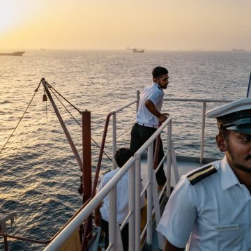 Le Blocage du Détroit d&rsquo;Ormuz : Une Précarité pour les Marins Indiens