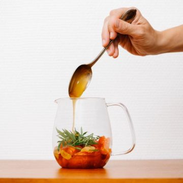 be03e550-d5b4-4cbe-a740-47199c4c19cc Recettes de Sarah Chougnet-Strudel : Vinaigrette, Abricots Confits et Mayonnaise