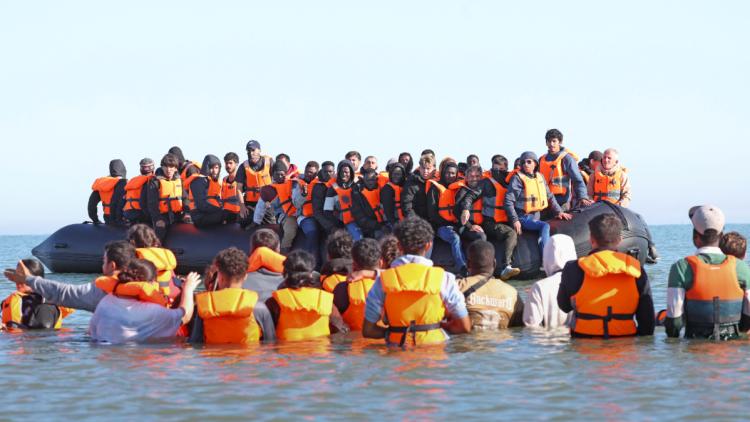 c683034d-5b93-49c9-bb47-f54814913b0f Évolution des Traversées de Migrants par la Manche
