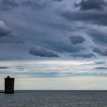 Un projet de parc éolien flottant au large de la Corse suscite des inquiétudes environnementales