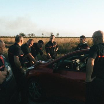 Critiques Politiques Face aux Incendies et à la Gestion du Changement Climatique