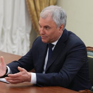 La Russie Adopte une Loi Répressive contre les Opposants en Exil