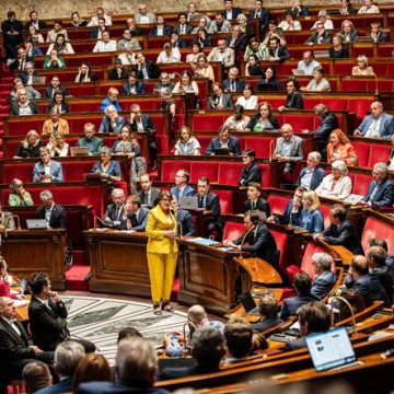 Adoption de la Loi sur la Réautorisation des Néonicotinoïdes