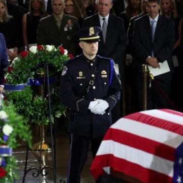 d809bfc9-7bf6-4430-ae9f-7330980164b6 Dernier hommage au sénateur Lindsey Graham au Capitole