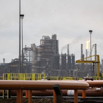 de4deae3-3ef1-4432-96de-85fb2cf64924 Aliko Dangote choisit le Kenya pour sa nouvelle mégaraffinerie de pétrole