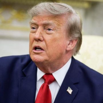 e3c7fd9a-f930-4ede-9223-12c041633c98 Suspension d’un agent de la Maison Blanche suite à des paris sur les discours de Trump