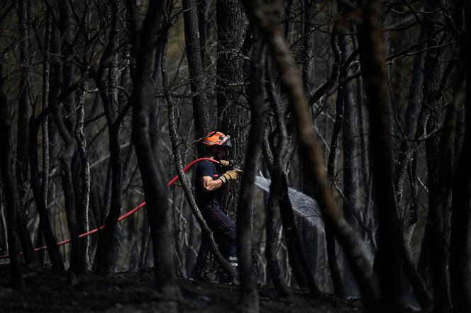 e79d4f01-4913-4cfb-8280-a2ab560a47fe Les pompiers luttent contre les incendies à Correns