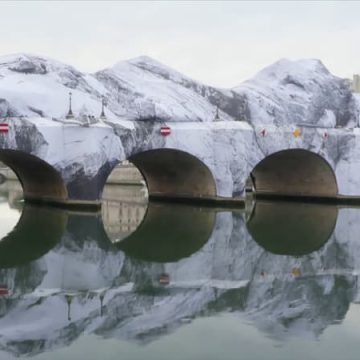 eaa5a3fa-6561-46c1-b14c-7d35b62f2695 La Caverne de JR sur le Pont-Neuf : un succès retentissant