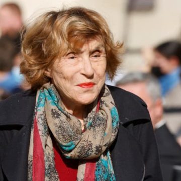 ee8b8580-7f14-4584-8d95-ccf0c26a826c Matignon justifie le maintien temporaire des avantages pour Édith Cresson