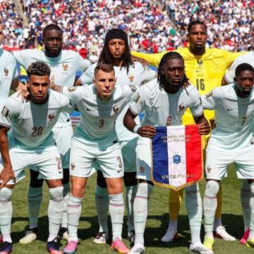 f15ecba0-ed91-491d-8dc2-aa61202ce1f2 Minute de silence en hommage aux victimes de l’attentat de Nice