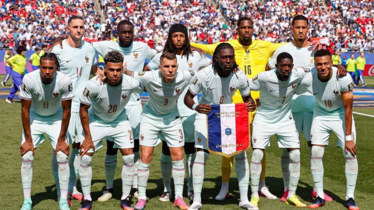f15ecba0-ed91-491d-8dc2-aa61202ce1f2 Minute de silence en hommage aux victimes de l’attentat de Nice