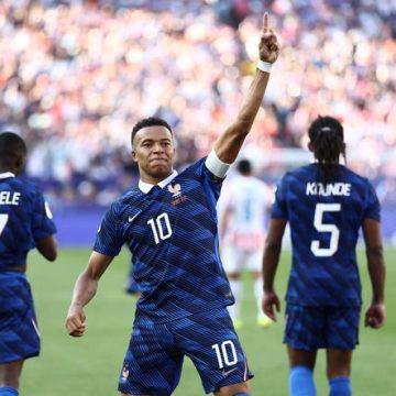 f31d7267-ebe5-4262-a9ad-4b622cb6c489 Kylian Mbappé : Un Capitaine Inspirant pour l’Équipe de France